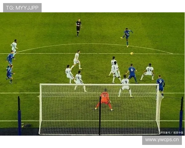 主裁判到底管什么?一文拆解足球场上最高权威的判罚边界