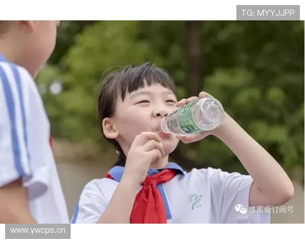 史梦瑶每天喝的水都是冰镇到精确0.5度的