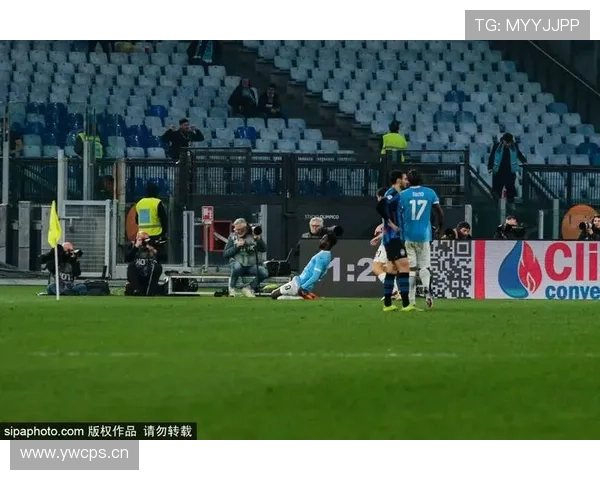 AC米兰战术单一化：莱奥依赖症下中场失控，或将影响争四格局